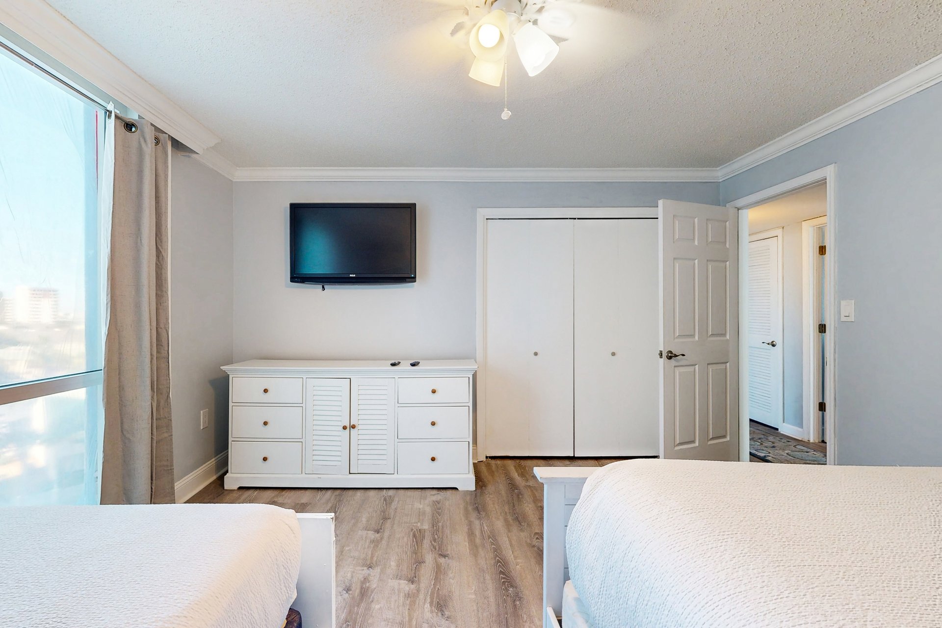 Shoreline Towers 3071 20