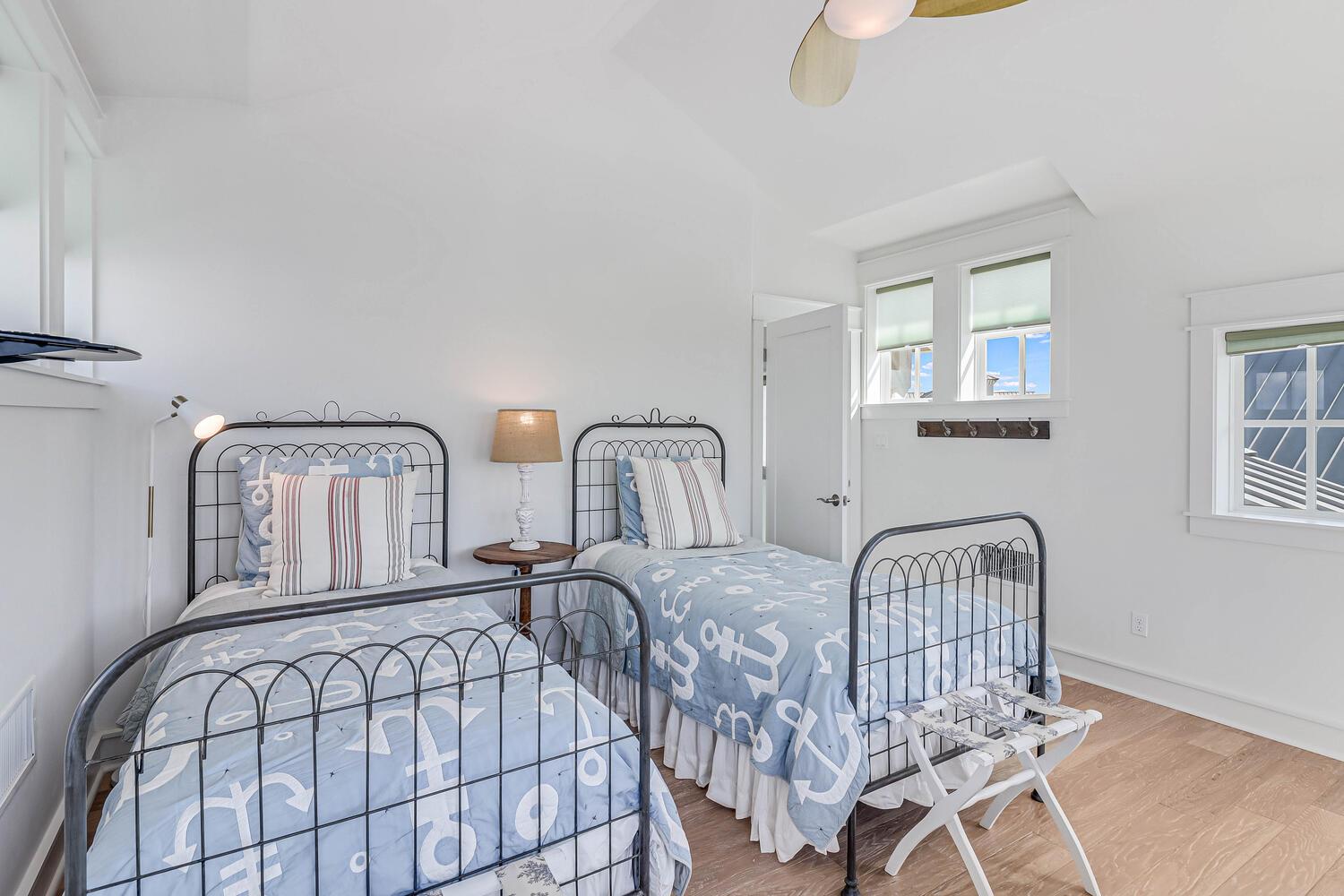 Twin Bedroom with Peaks of Gulf, 3rd Floor