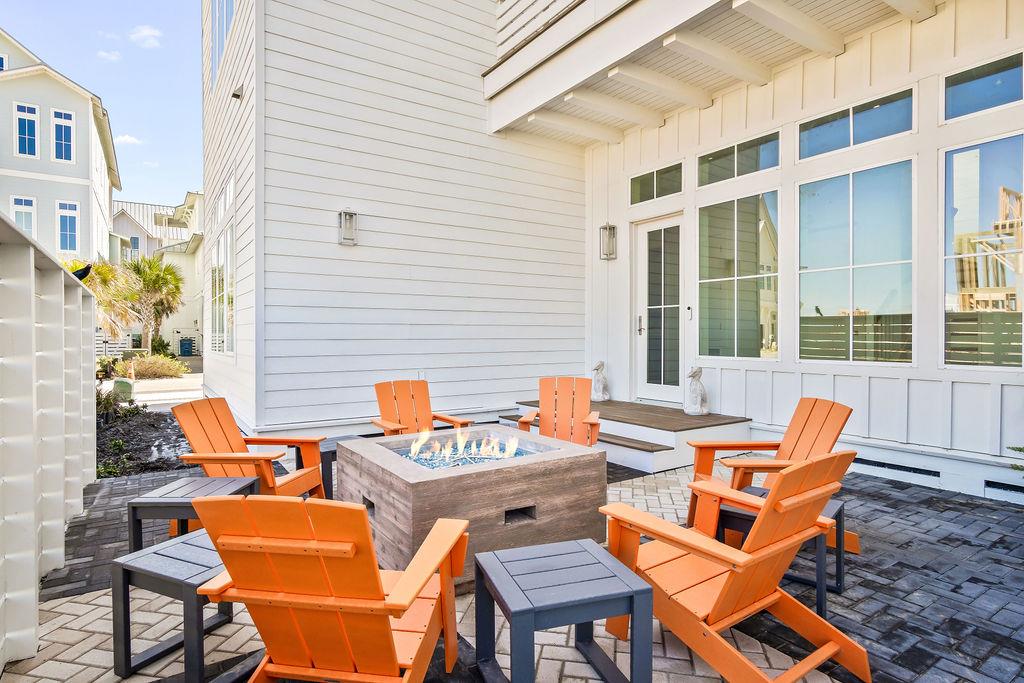 Side Courtyard Fire Lounge, 1st Floor