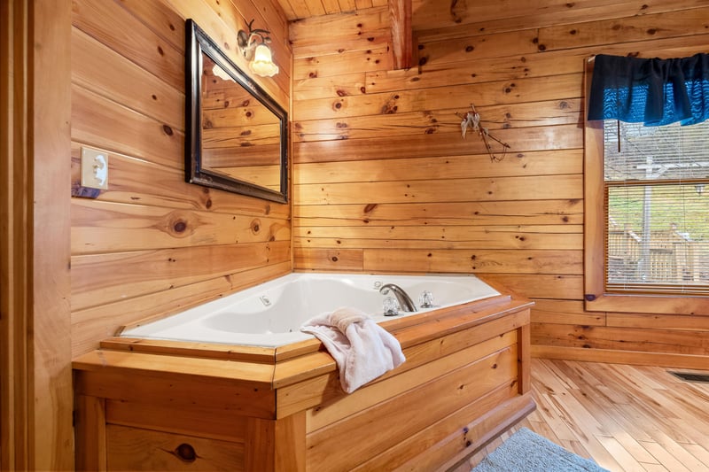 Jacuzzi at Alpine Sondance, a 2 bedroom cabin rental located in Pigeon Forge