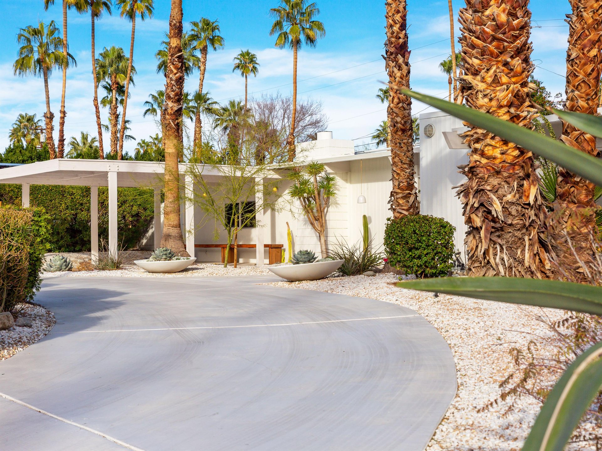 Palm Springs style