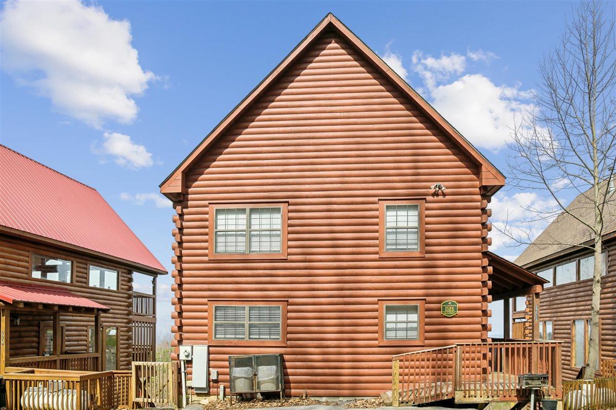 03Front Elevation