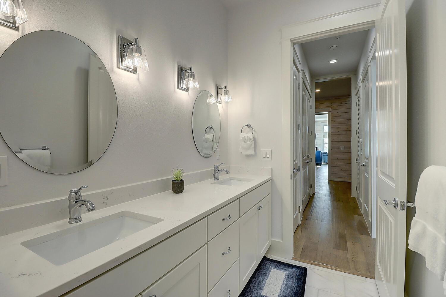 Shared Bathroom, 2nd Floor