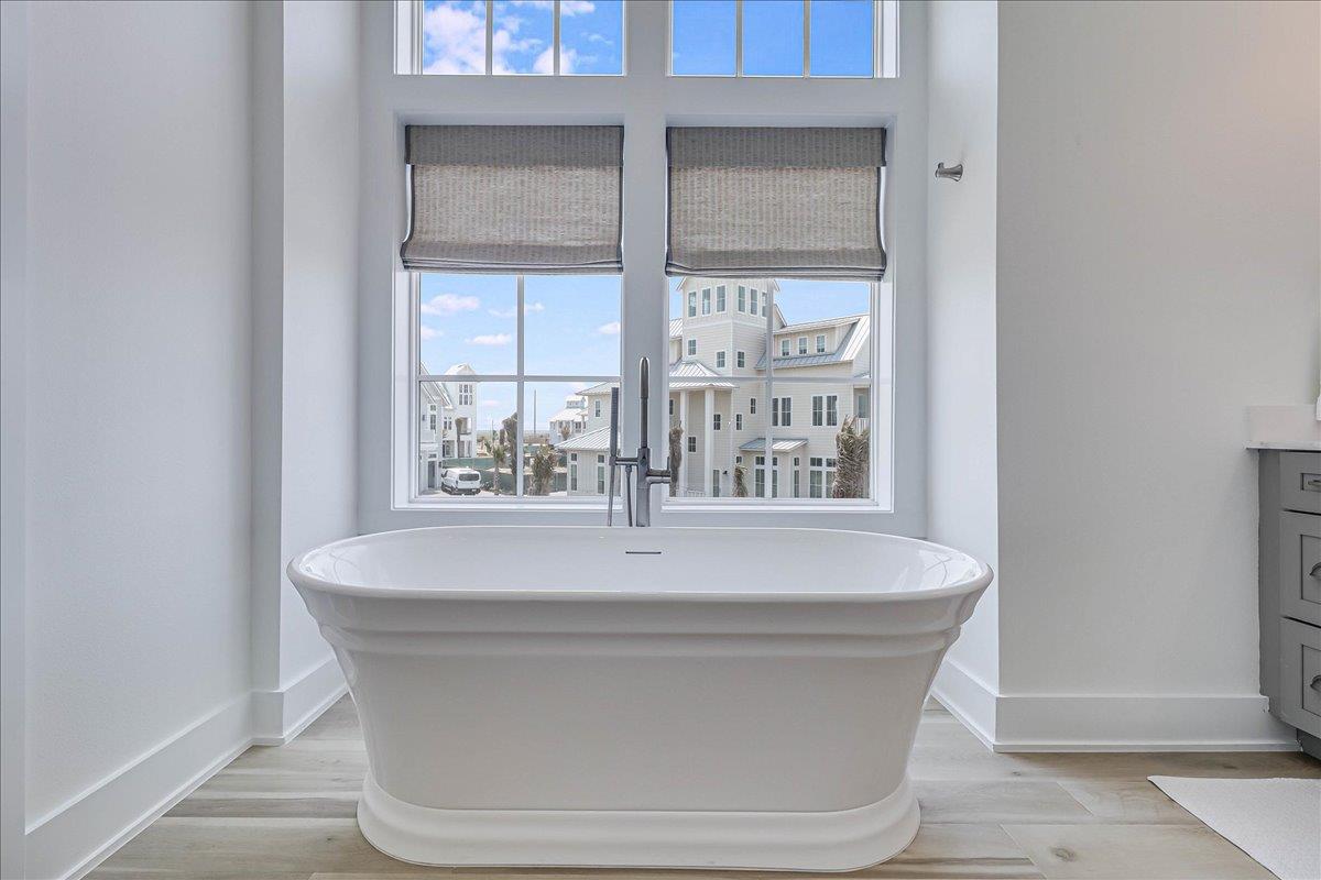 Primary King Bathroom, 2nd Floor