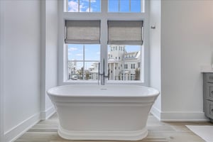 Primary King Bathroom, 2nd Floor