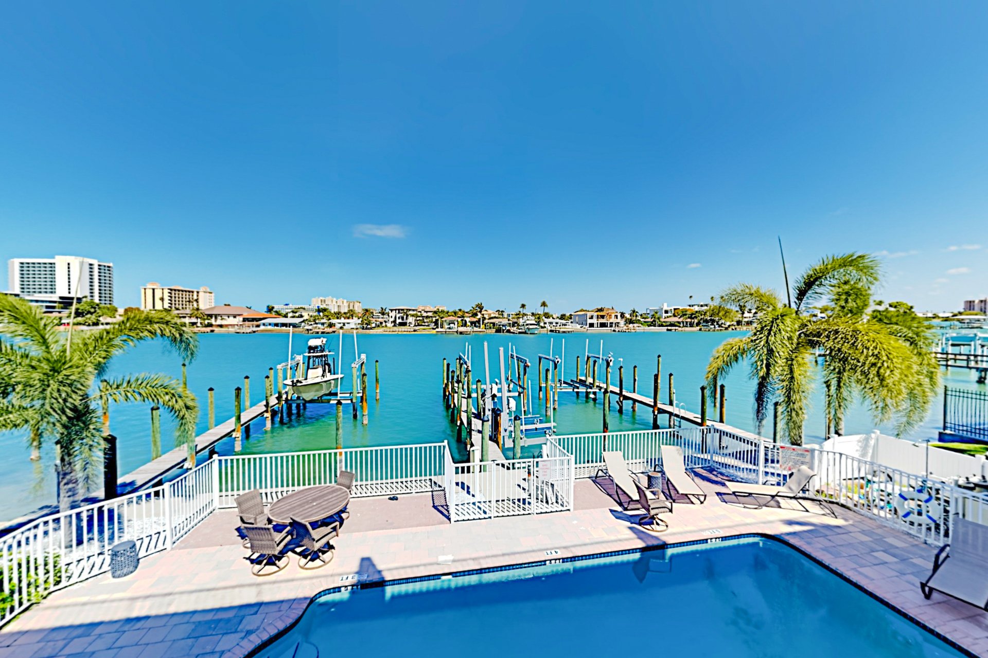 Sunshine amp Beachin 3 28