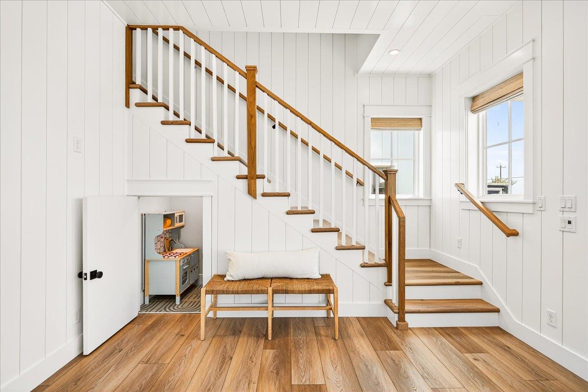 Foyer, 1st Floor
