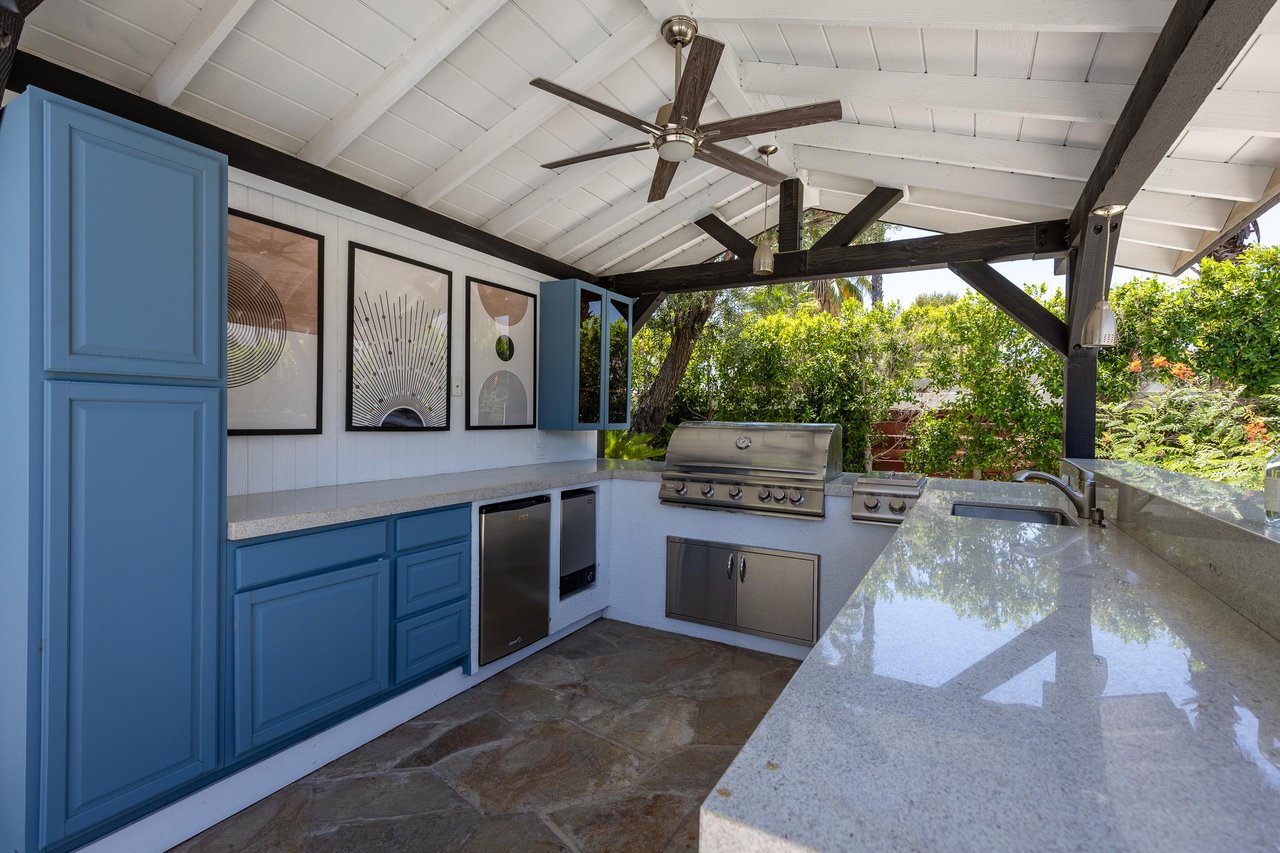 Huge outdoor kitchen