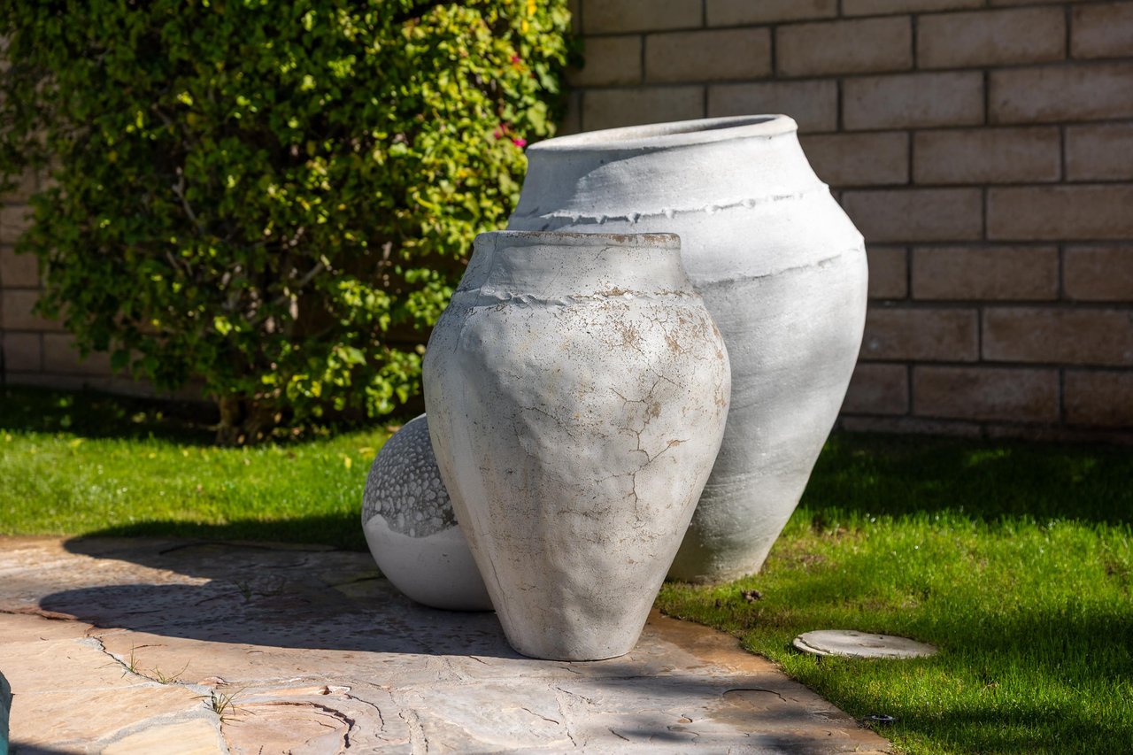 Large ceramic planters