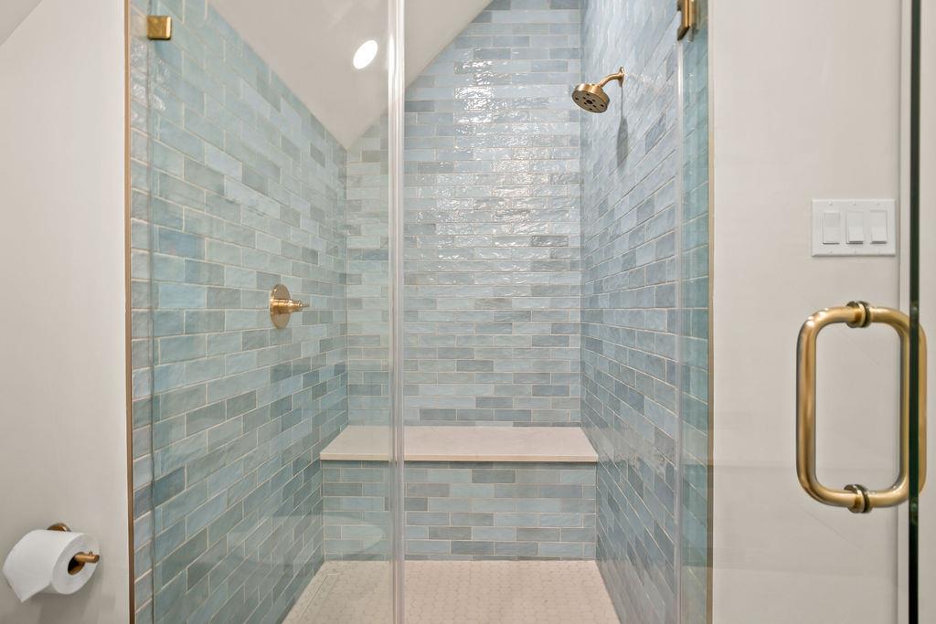 Bunk Bathroom, 3rd Floor