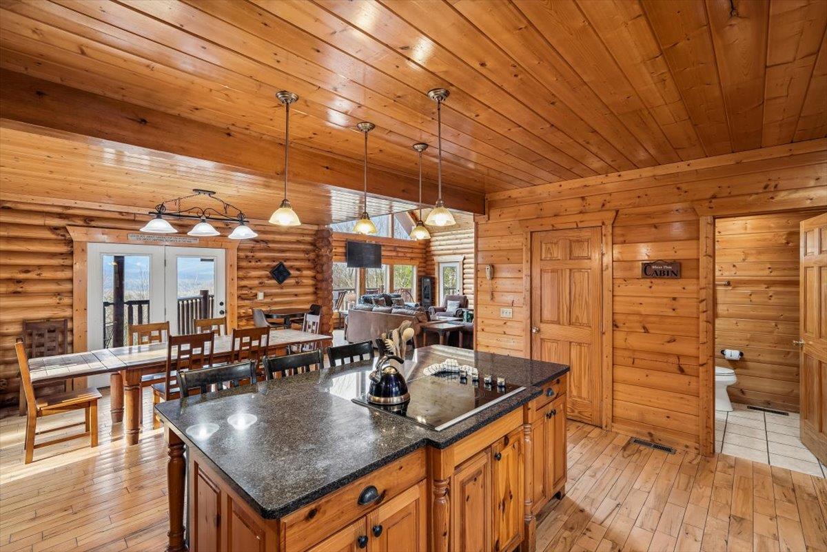 23Kitchen