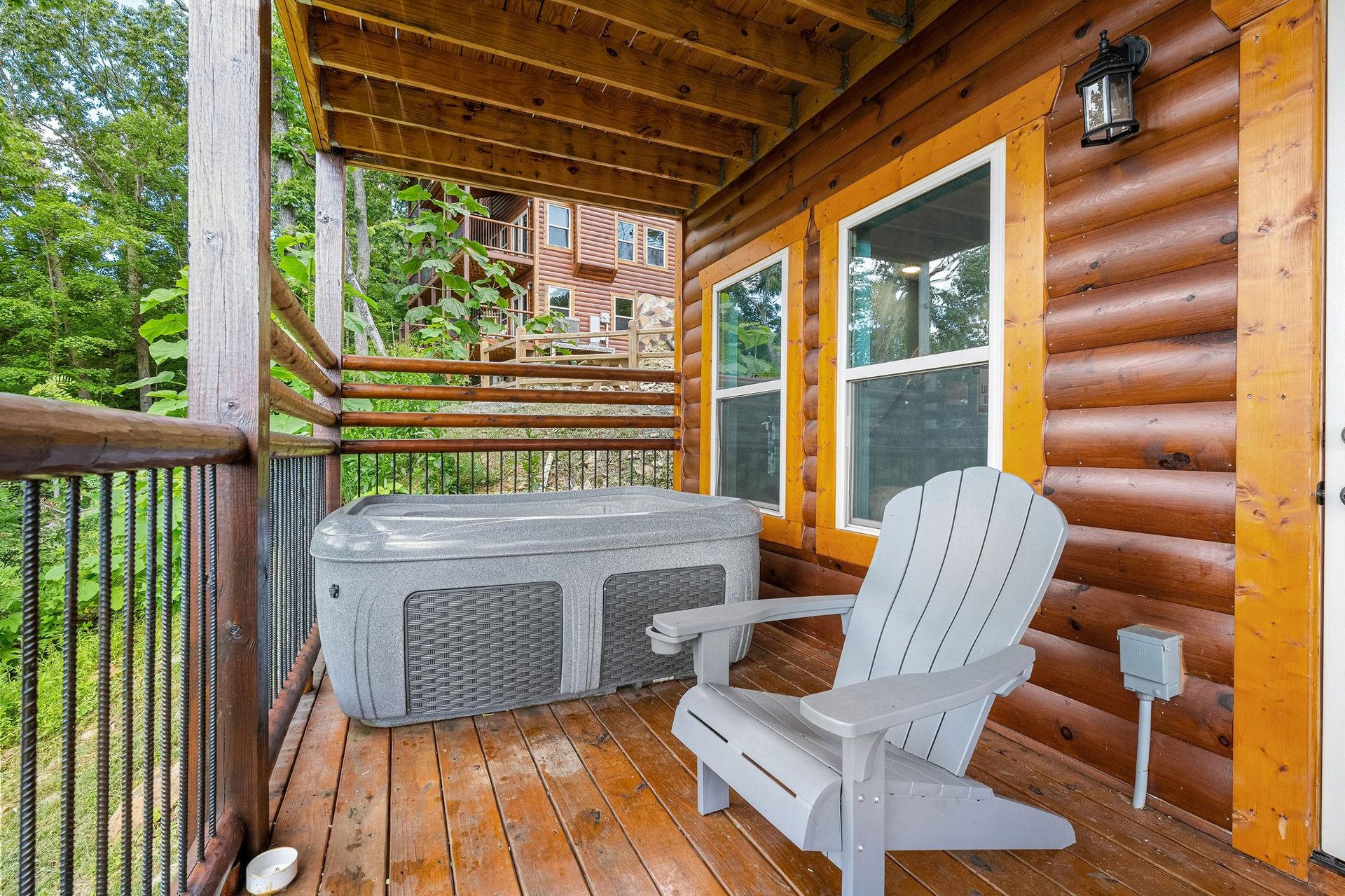 Lower level deck w hot tub