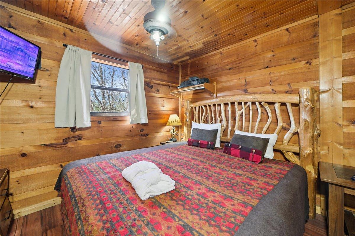30Bedroom