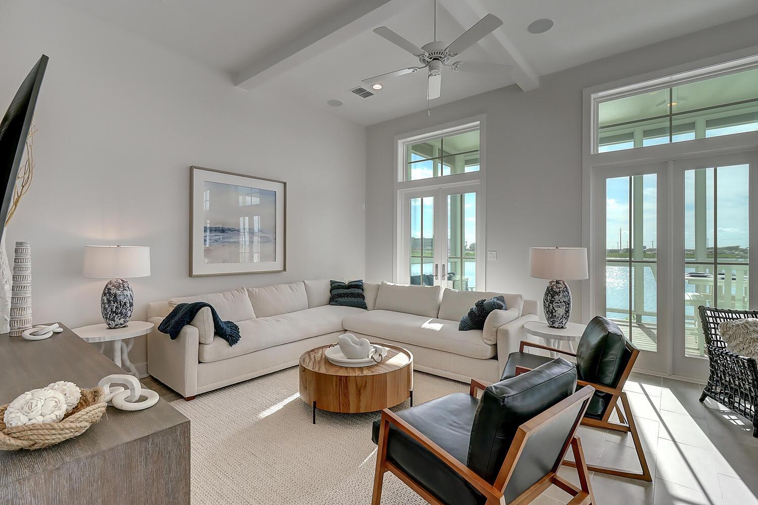 1st Floor Living Area