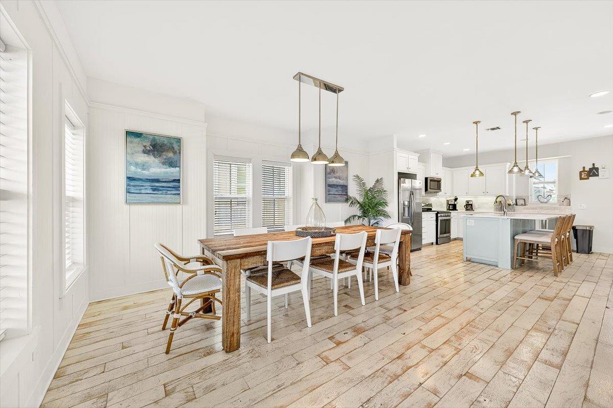2nd Floor, Dining Area