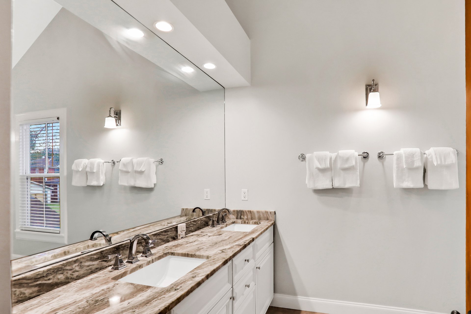 Oneida Street Haven 24