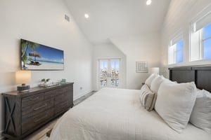 1st King Suite, 3rd Floor