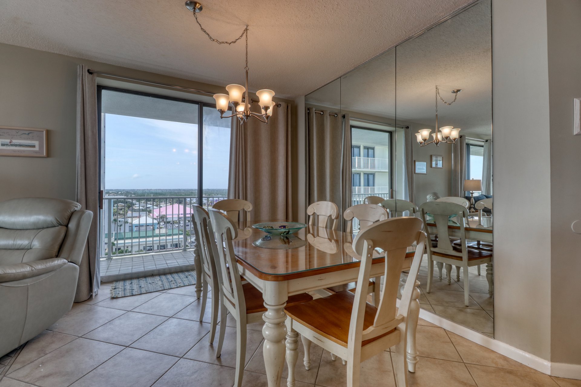 Pelican Pointe 806 6