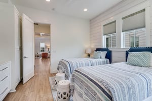 Twin Bedroom, 2nd Floor