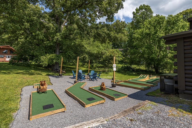 private mini putt putt