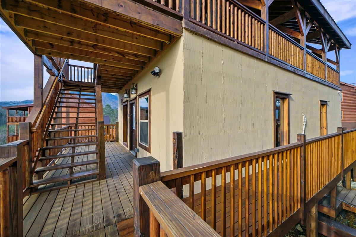 049Balcony
