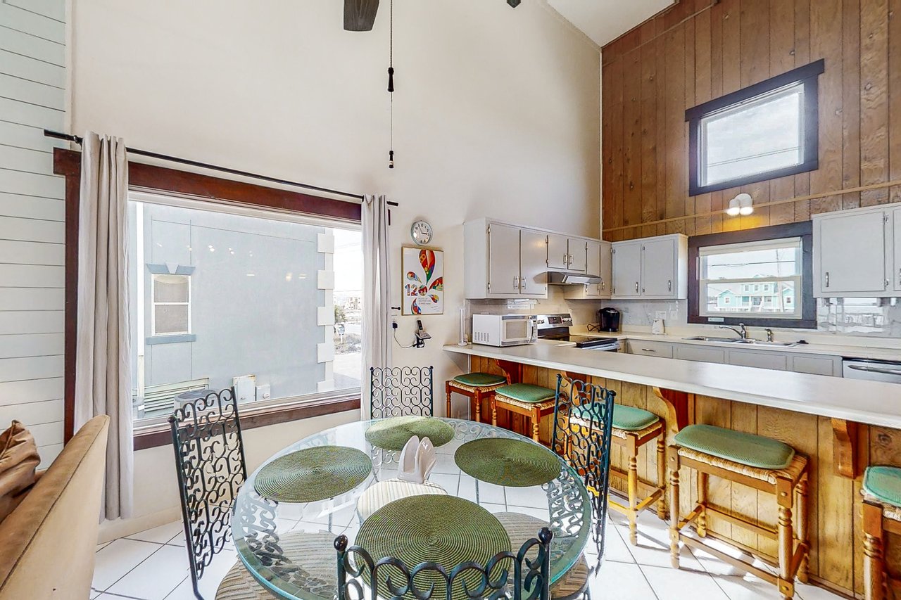 Muldoon Beach House 5