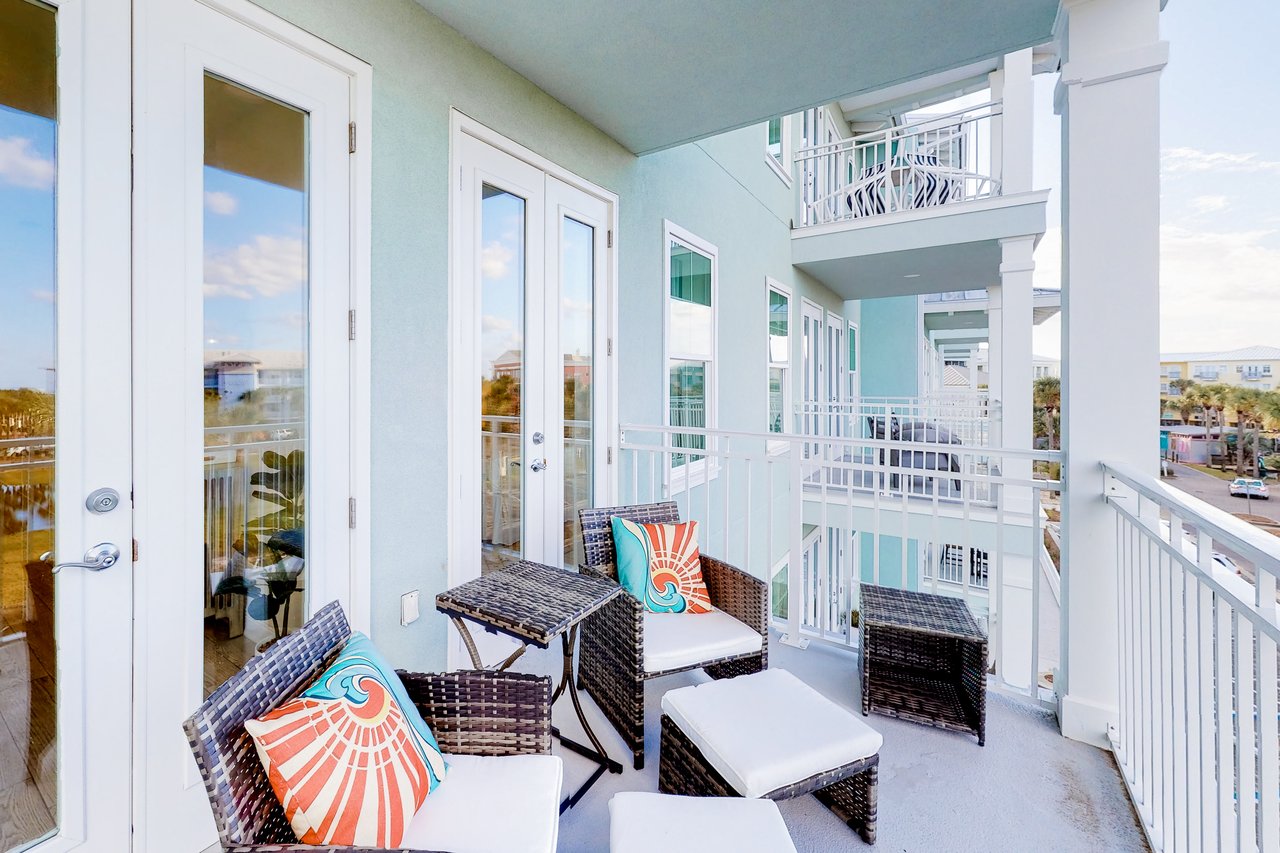 Gulf Place Residence 207 3