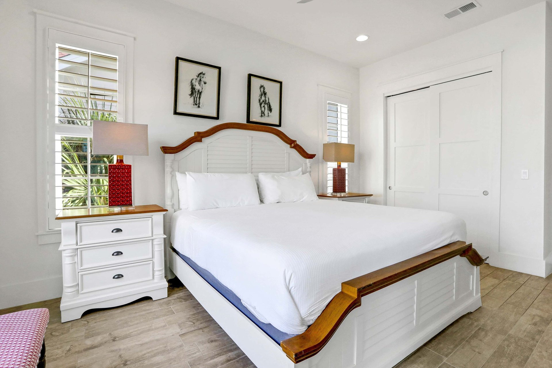 Tiffanys Beach Club 18