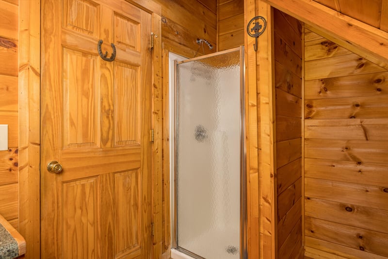 Upstairs shower at Dukes Den