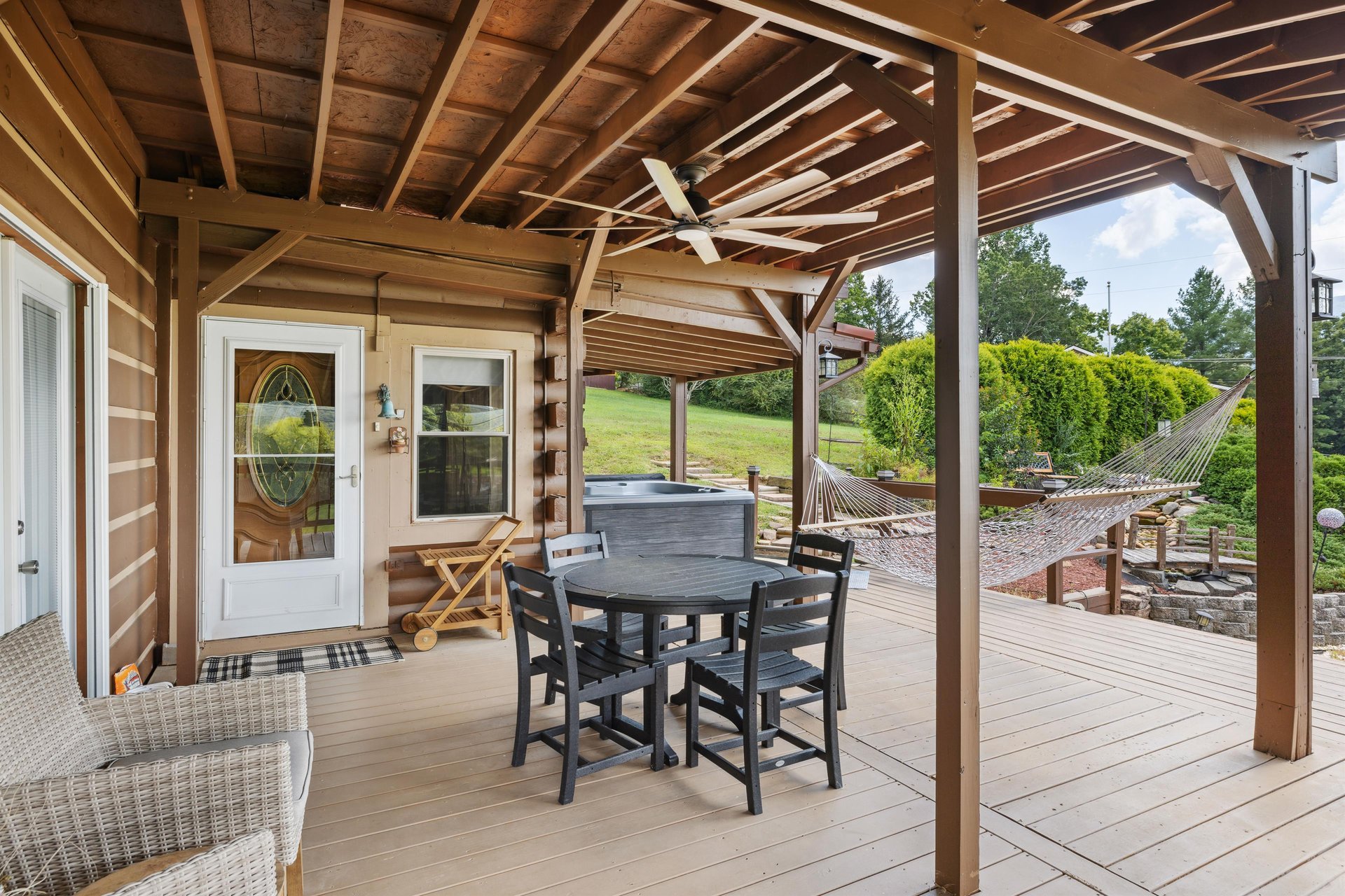 outdoor dining option