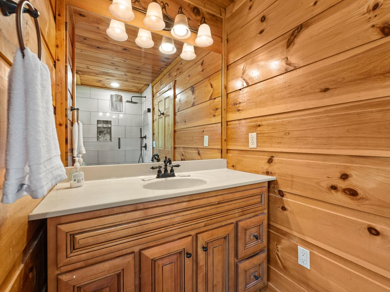 Single vanity sink with big mirror