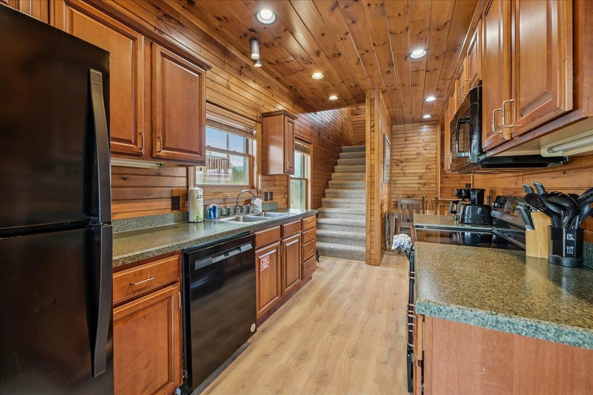 13Kitchen