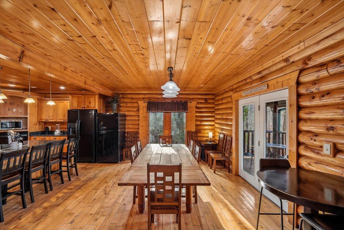 12Dining Room