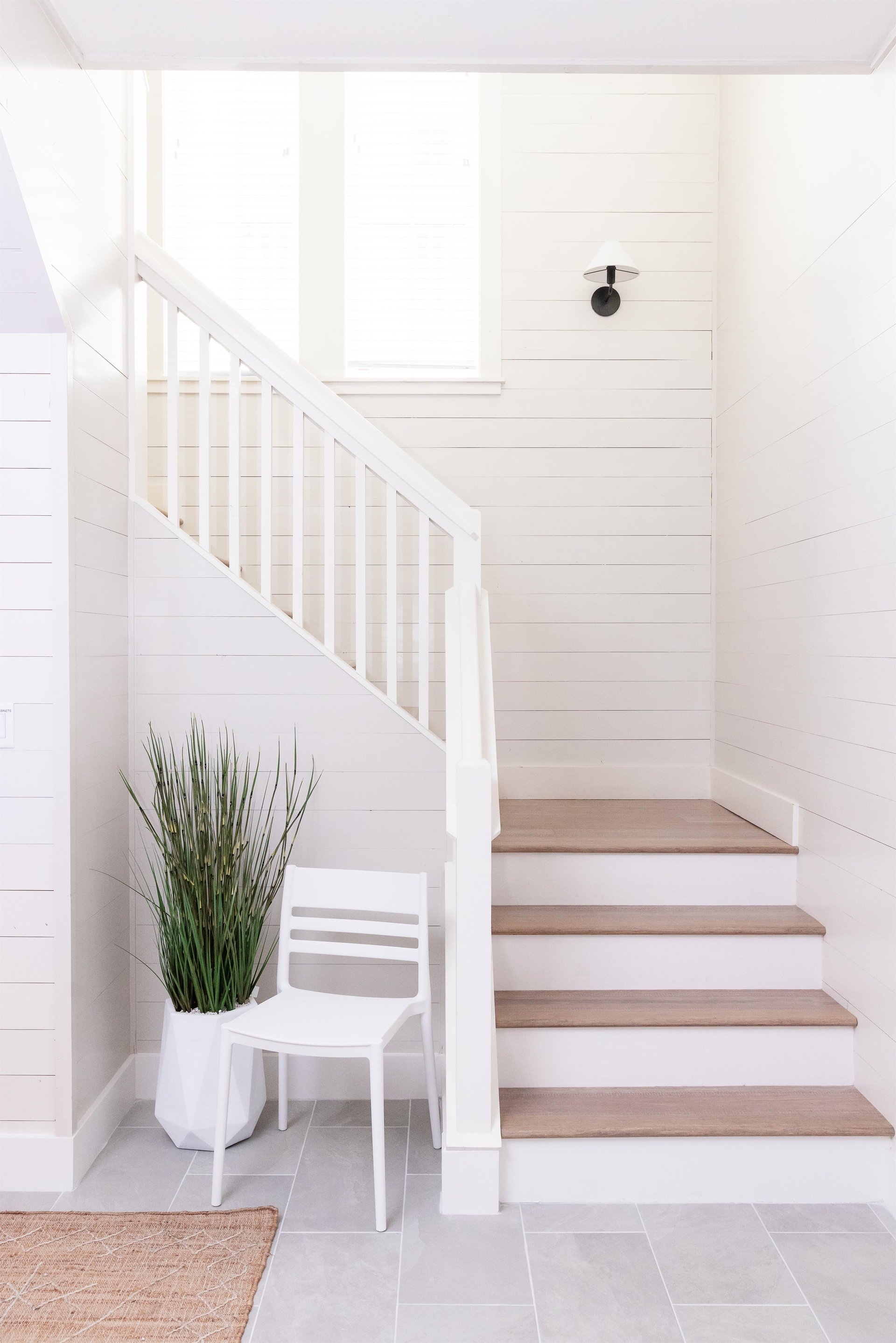 Stairwell Entrance and Nook, 1st Floor