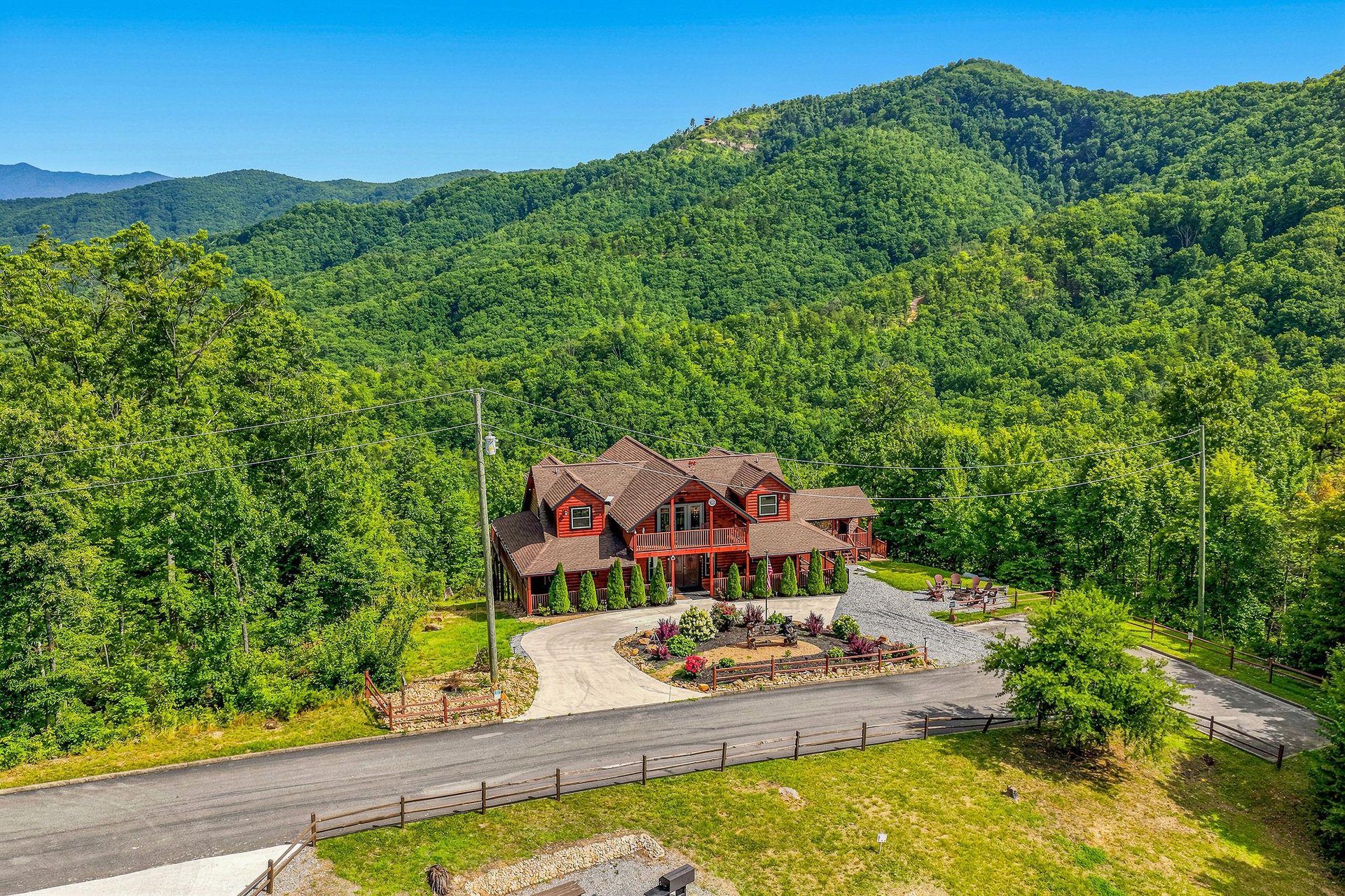 This mountain retreat sits nestled among forested peaks, offering a secluded escape surrounded by natural beauty and fresh mountain air.
