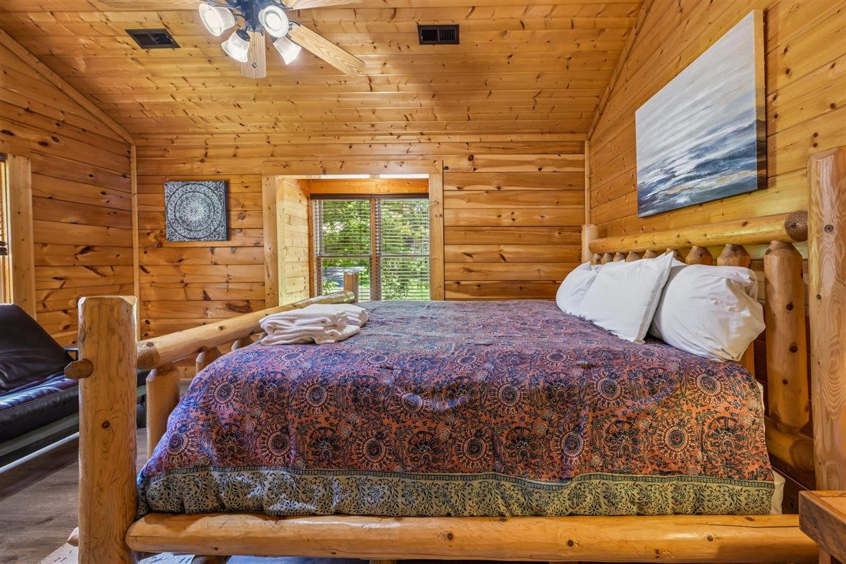 089Bedroom
