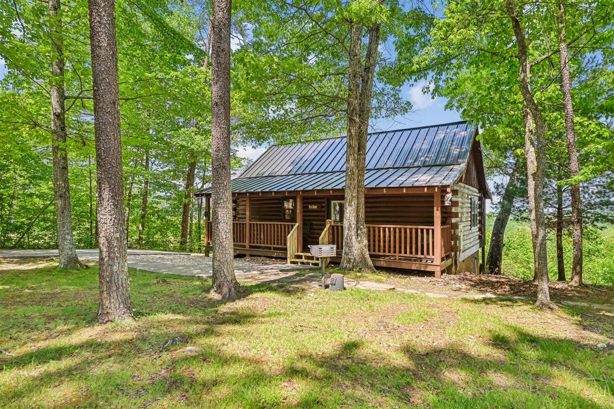 02Front Elevation