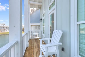 Primary King Lakeside Balcony, 2nd Floor