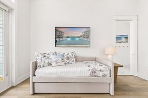 King Bedroom, 2nd Floor