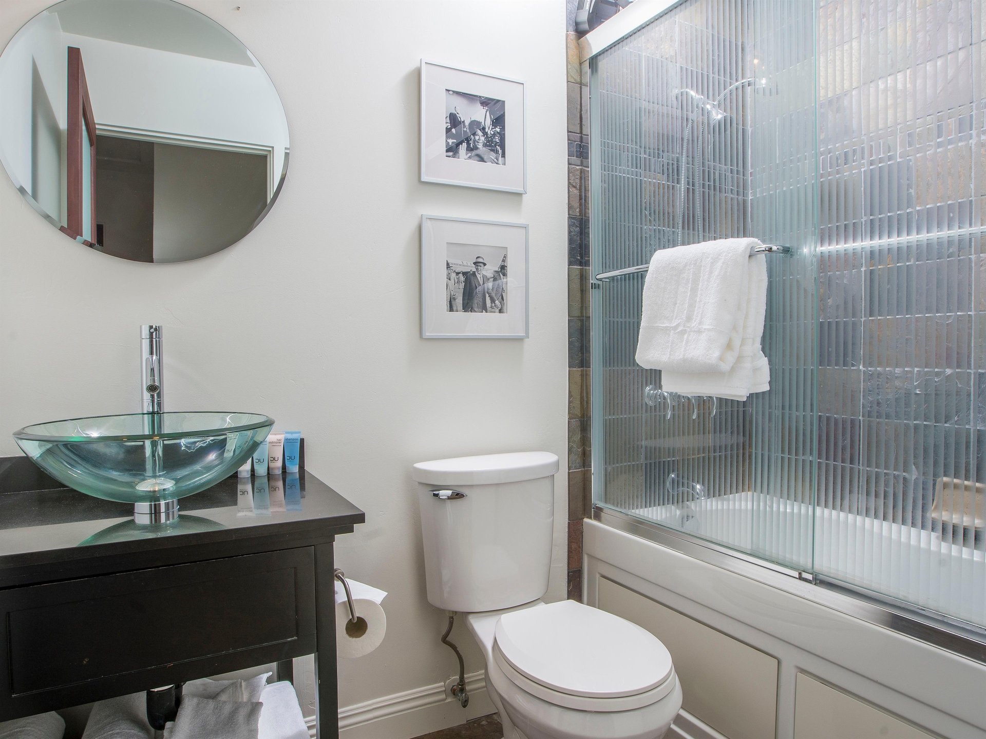Ensuite bath