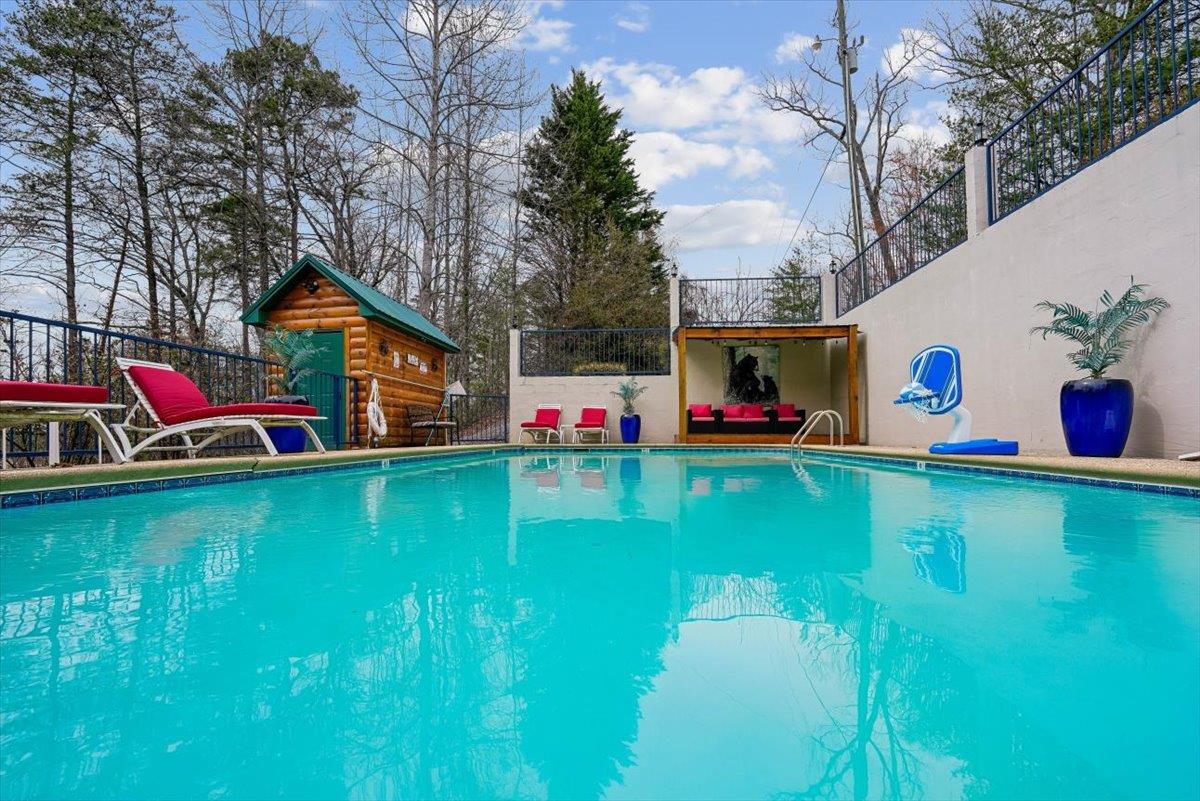 25Pool