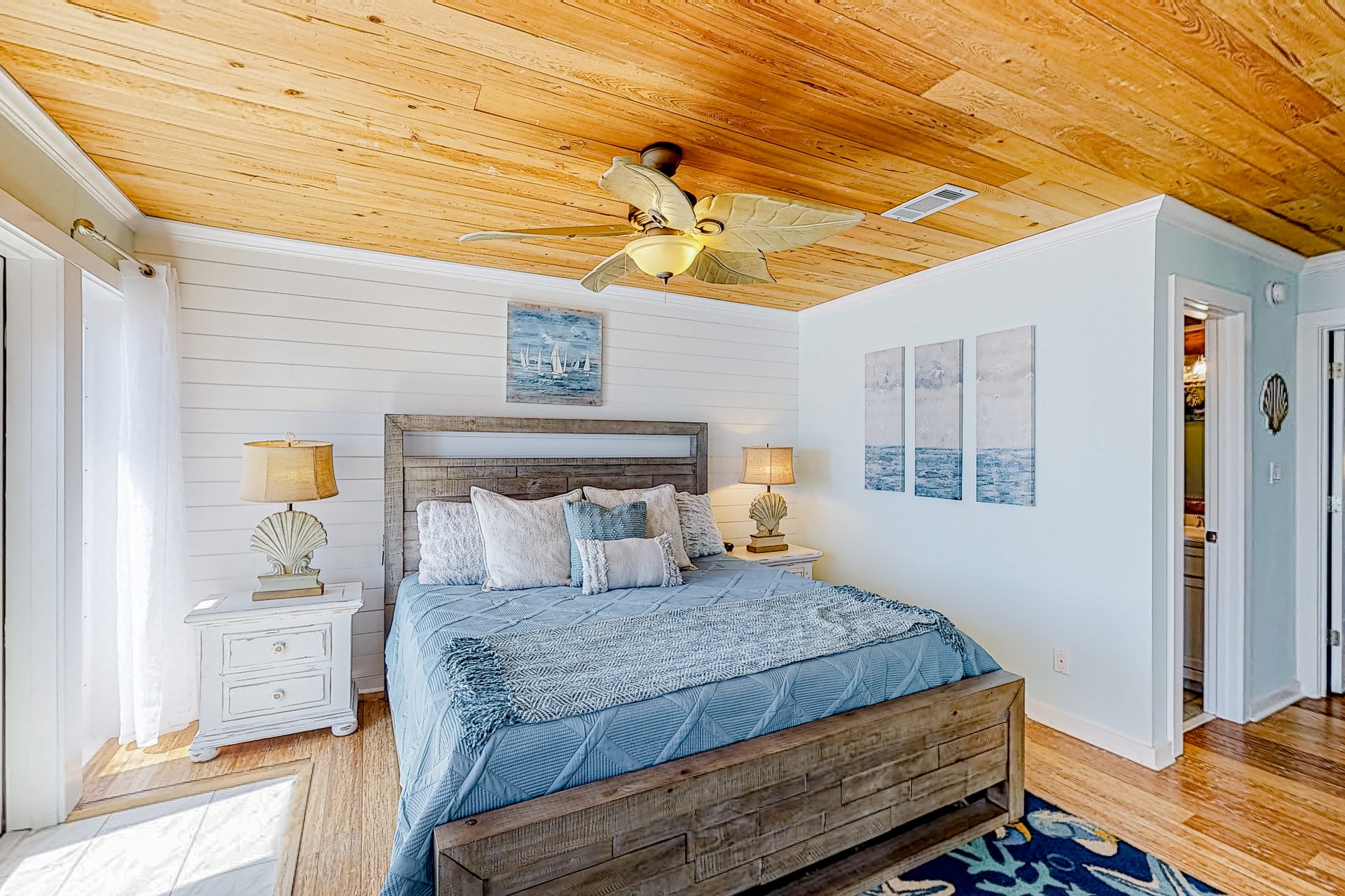 Costa Del Sol A7 Livin it Up 16