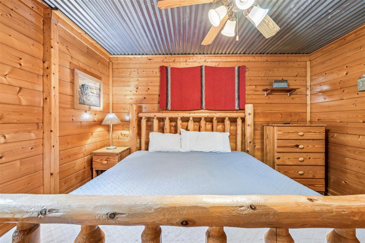 097Bedroom