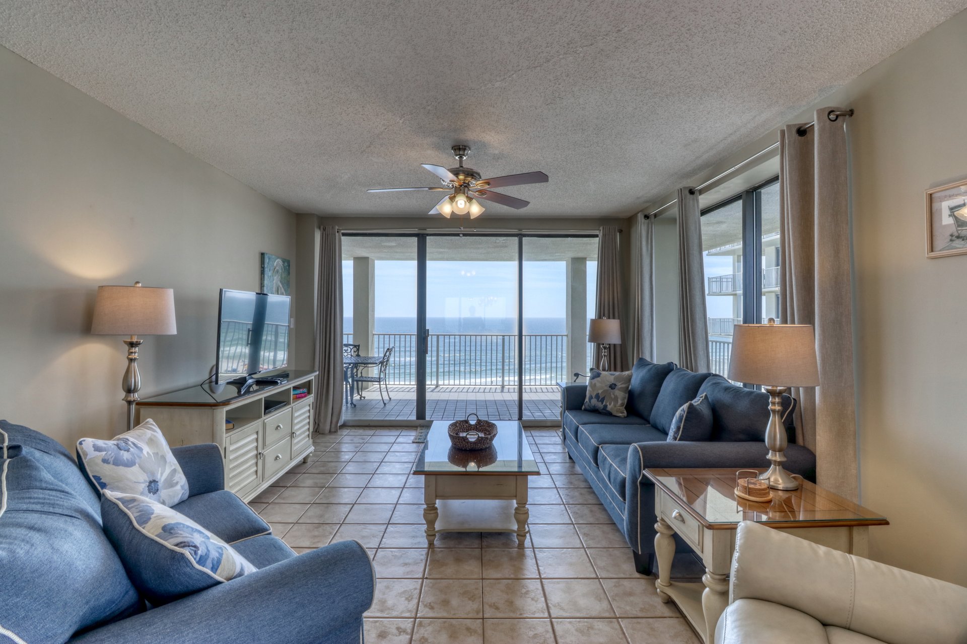 Pelican Pointe 806 1