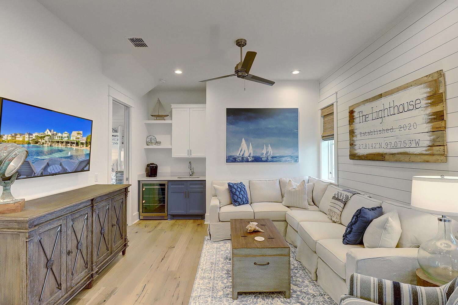 1st Floor Sitting Area