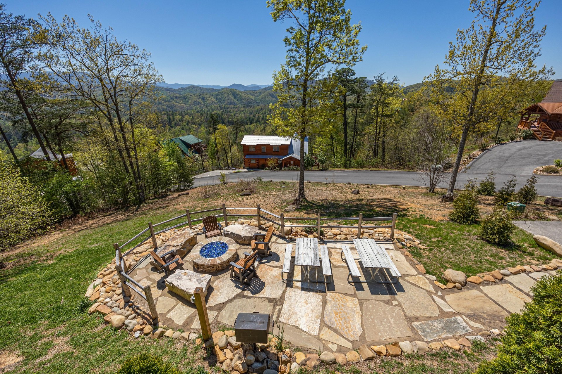 Fire Pit and Picnic Area