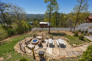 Fire Pit and Picnic Area