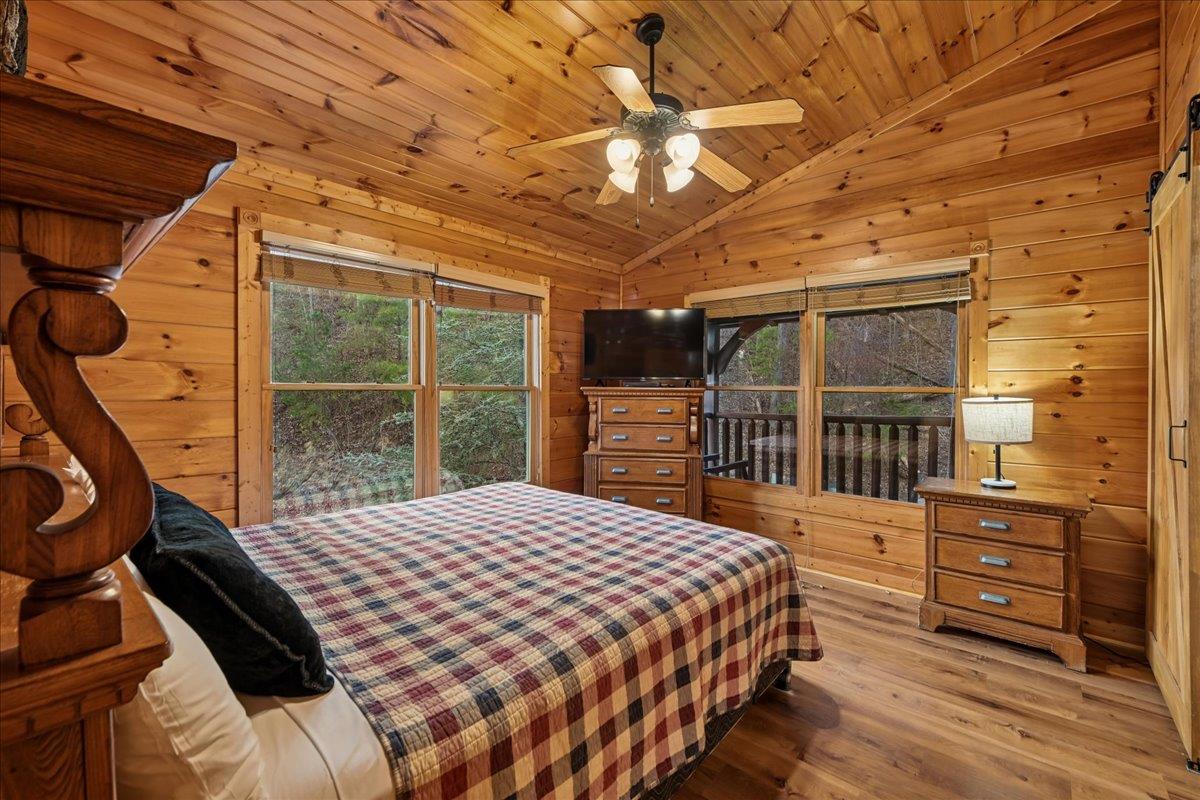 39Primary Bedroom