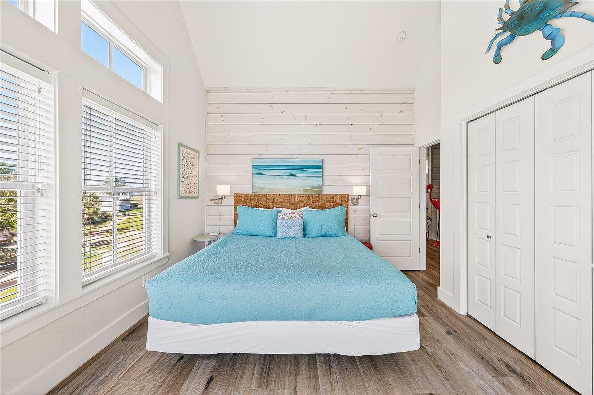 Third King Bedroom, 2nd Floor