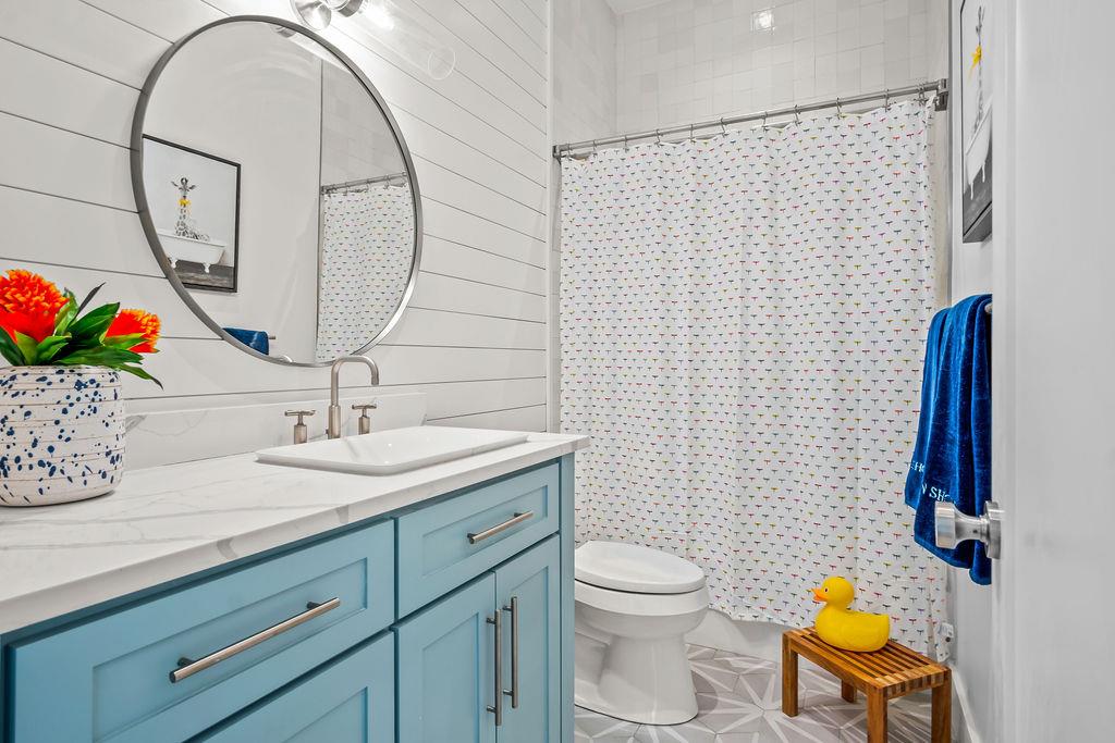 Hallway Bathroom, 1st Floor